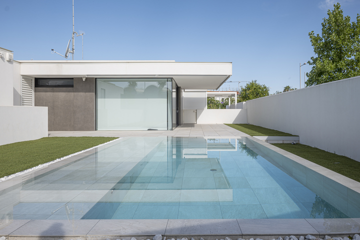 Uniqueness and design: distinctive elements of this complex of wonderful villas in Jesolo